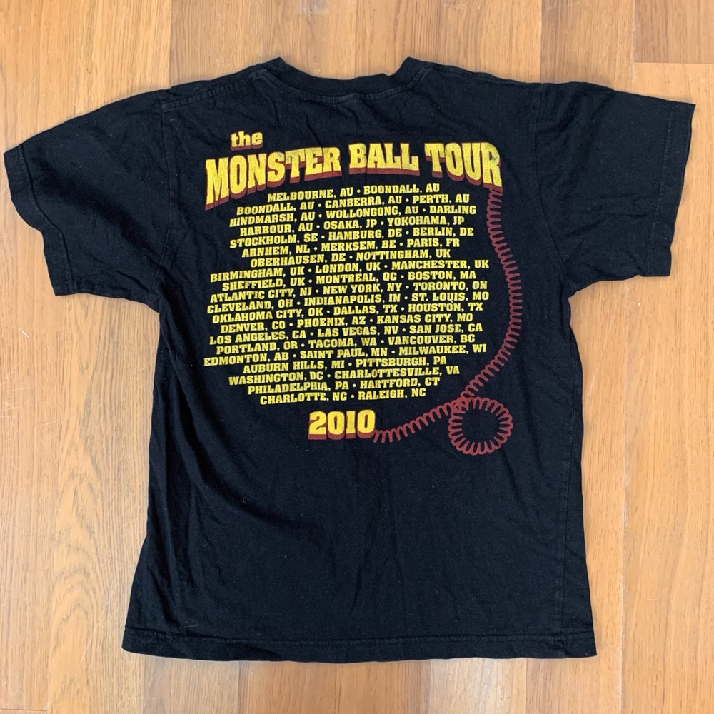 Lady Gaga Concert Tee - Picture 2 of 2